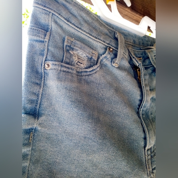 H&M Distressed Jeans - Picture 7 of 7